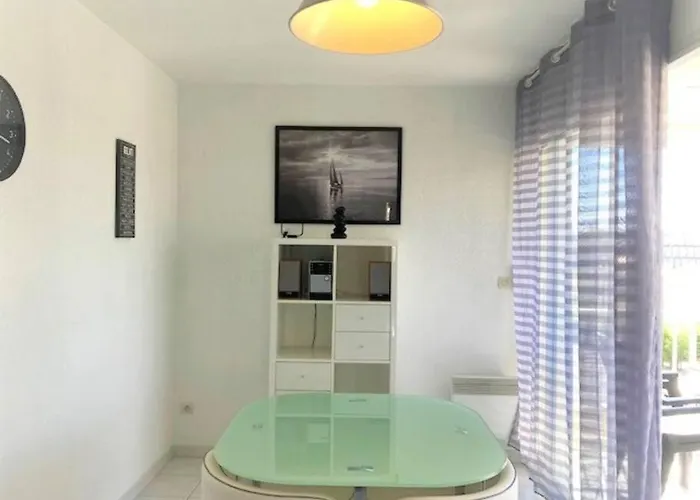 213, Natura Beach, Village Naturiste * Agde